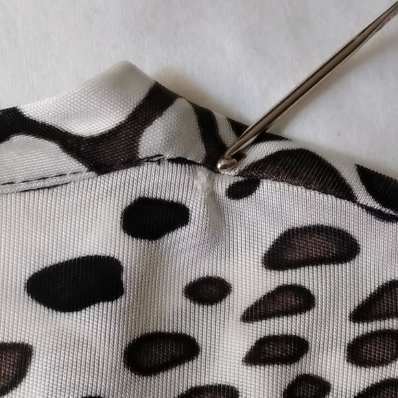 Kay Celine Fuax Wrap Long Sleeve Top (Made in USA) size M - Picture 9 of 9